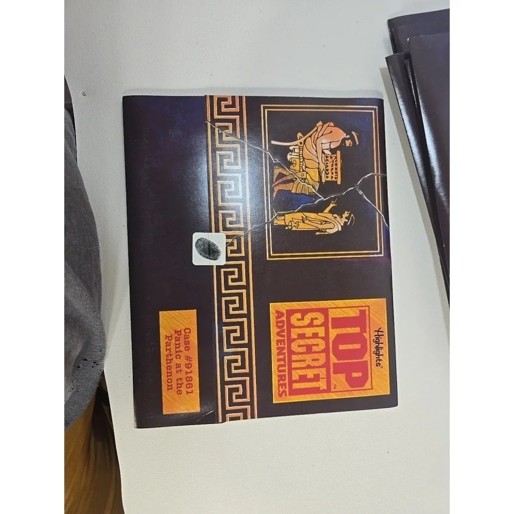 Highlights‎ Top Secret Adventures Greece NO Key Chain New Not Used Clean